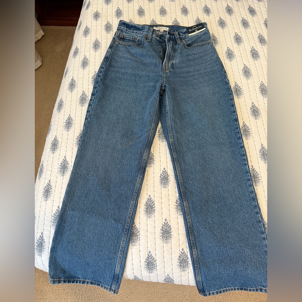 Abercrombie & Fitch Women's Straight Leg Curve Love Jeans